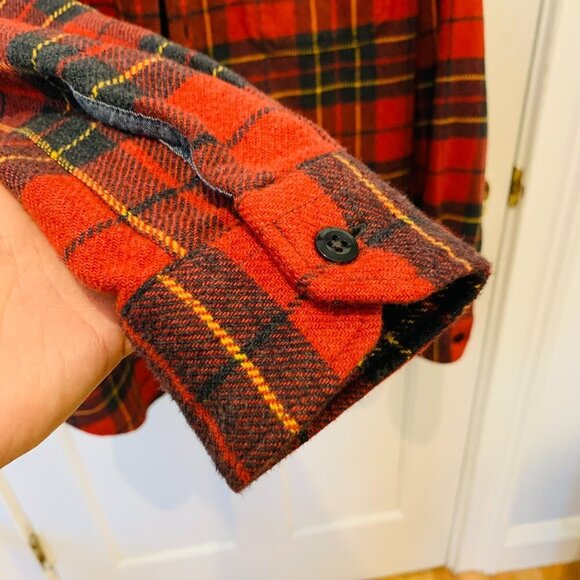 Men's Wallace and Barnes Plaid Flannel Shirt Size Medium - Picture 3 of 8